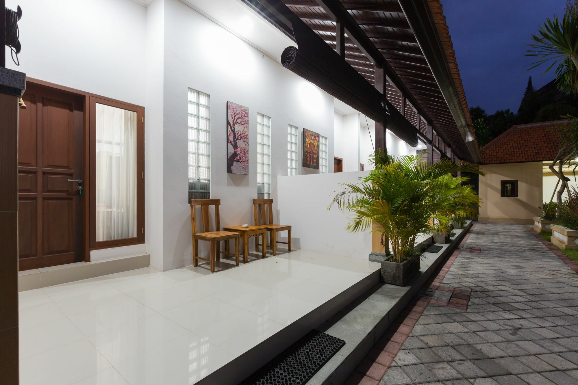 Kubal Bed And Living Hotel Seminyak  Exterior photo