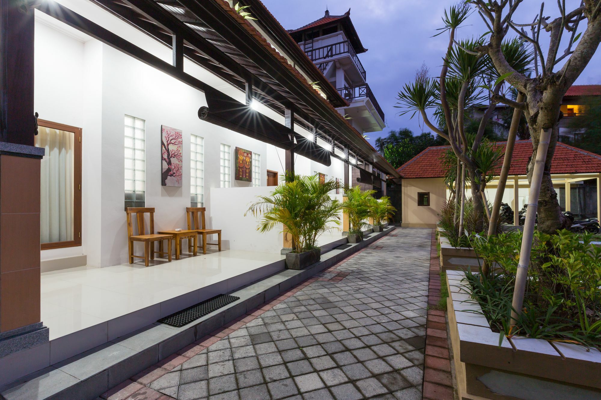 Kubal Bed And Living Hotel Seminyak  Exterior photo